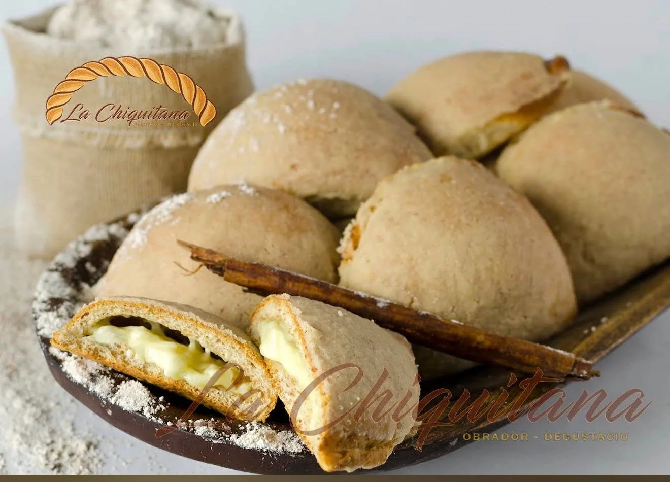 Empanada Mollete de La Chiquitana